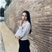 Polivalente, ambiciosa, con ganas de trabajar y respetuosa